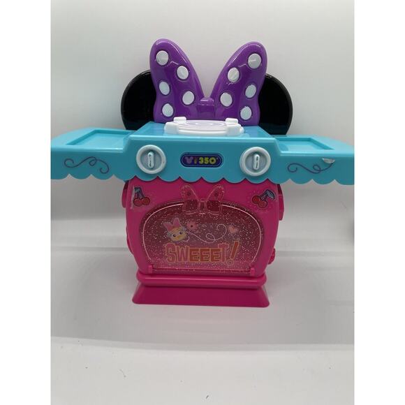 Minnie Mouse Stove Play Kit - Picture 2 of 9
